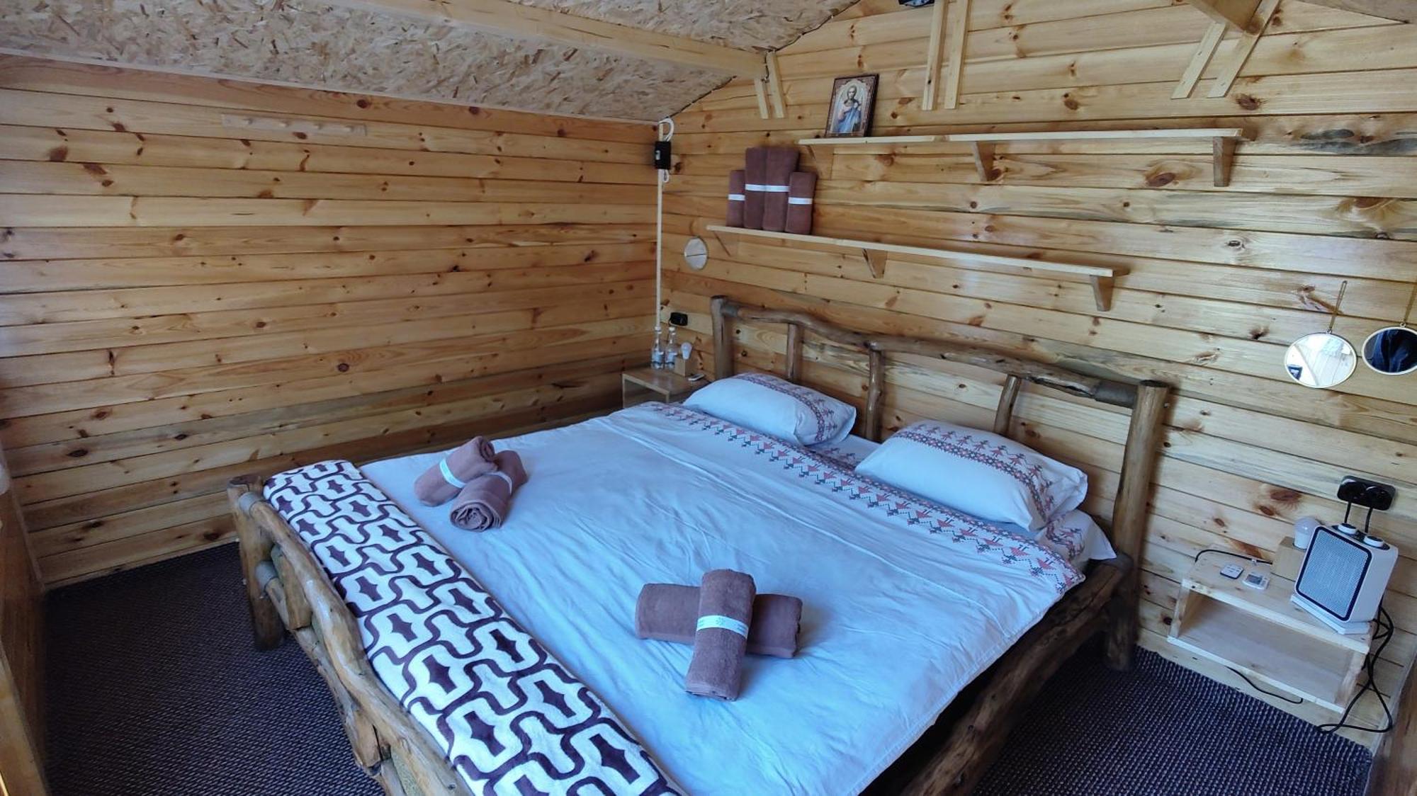 Edelweiss Guesthouse, Glamping And Camping Suhaia Kültér fotó